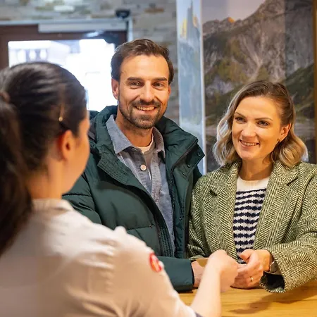 Апарт-отель Wellness- Und Familienhotel Garni Dachsteinresort Русбах-ам-Пас-Гшютт