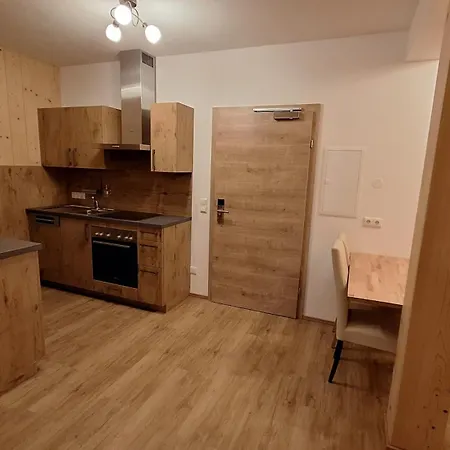 Wellness- Und Familienhotel Garni Dachsteinresort 4* Русбах-ам-Пас-Гшютт