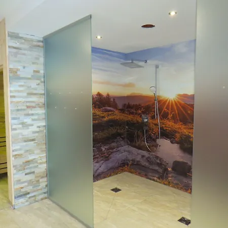 Wellness- Und Familienhotel Garni Dachsteinresort 4*