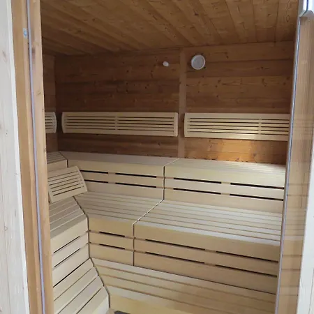 Wellness- Und Familienhotel Garni Dachsteinresort Русбах-ам-Пас-Гшютт