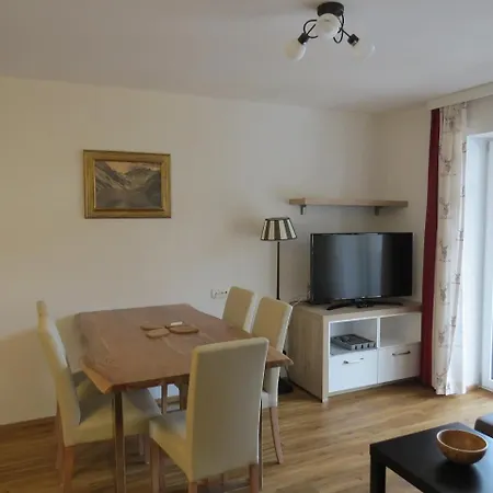 Wellness- Und Familienhotel Garni Dachsteinresort Русбах-ам-Пас-Гшютт