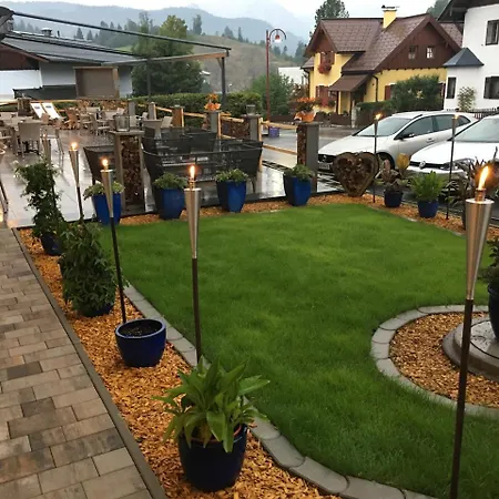 Wellness- Und Familienhotel Garni Dachsteinresort 4* Rußbach am Paß Gschütt