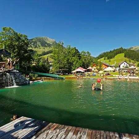 Wellness- Und Familienhotel Garni Dachsteinresort Lägenhetshotell