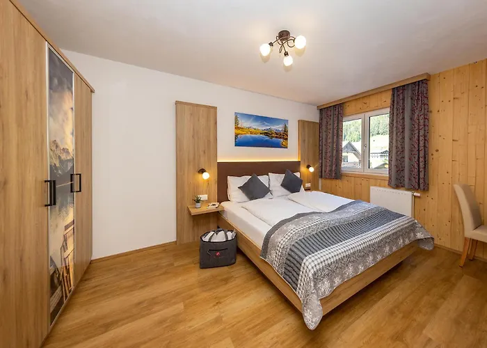Wellness- Und Garni Dachsteinresort アパートホテル 4*