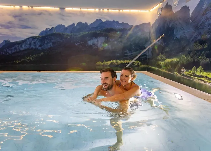Wellness- Und Garni Dachsteinresort アパートホテル ルスバッハ・アム・パス・クシュット