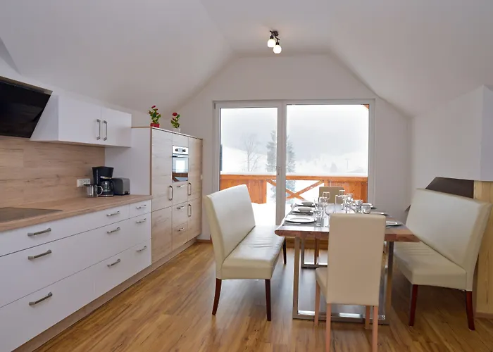 Wellness- Und Garni Dachsteinresort アパートホテル 4*