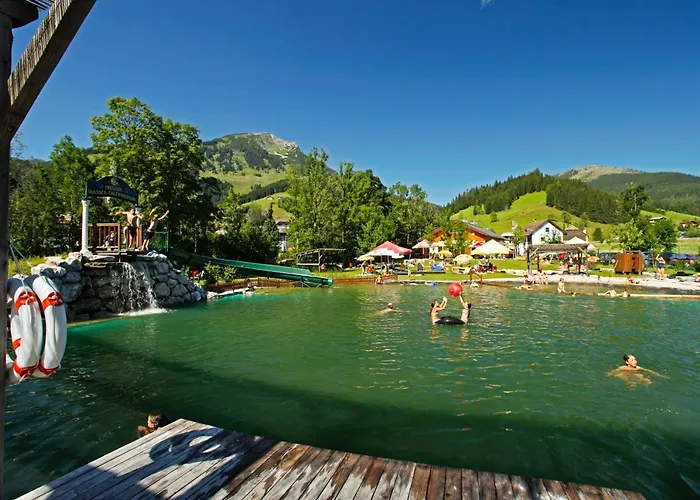 Wellness- Und Garni Dachsteinresort アパートホテル